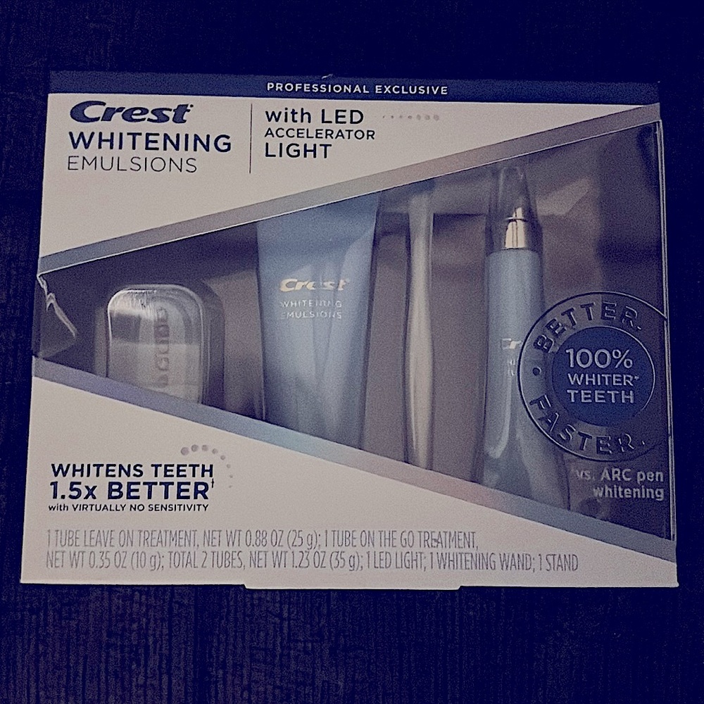 Crest WHITENING Emulsions, Professional Exclusive, LED Accelerator Light.